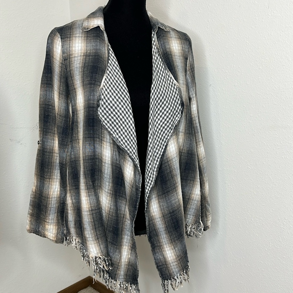Hem & Thread size Small open plaid and check flannel